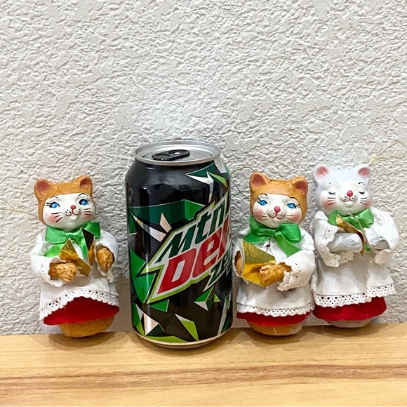 3 Vintage Anthropomorphic Cats Caroling Carolers Christmas Ornaments - Picture 5 of 8